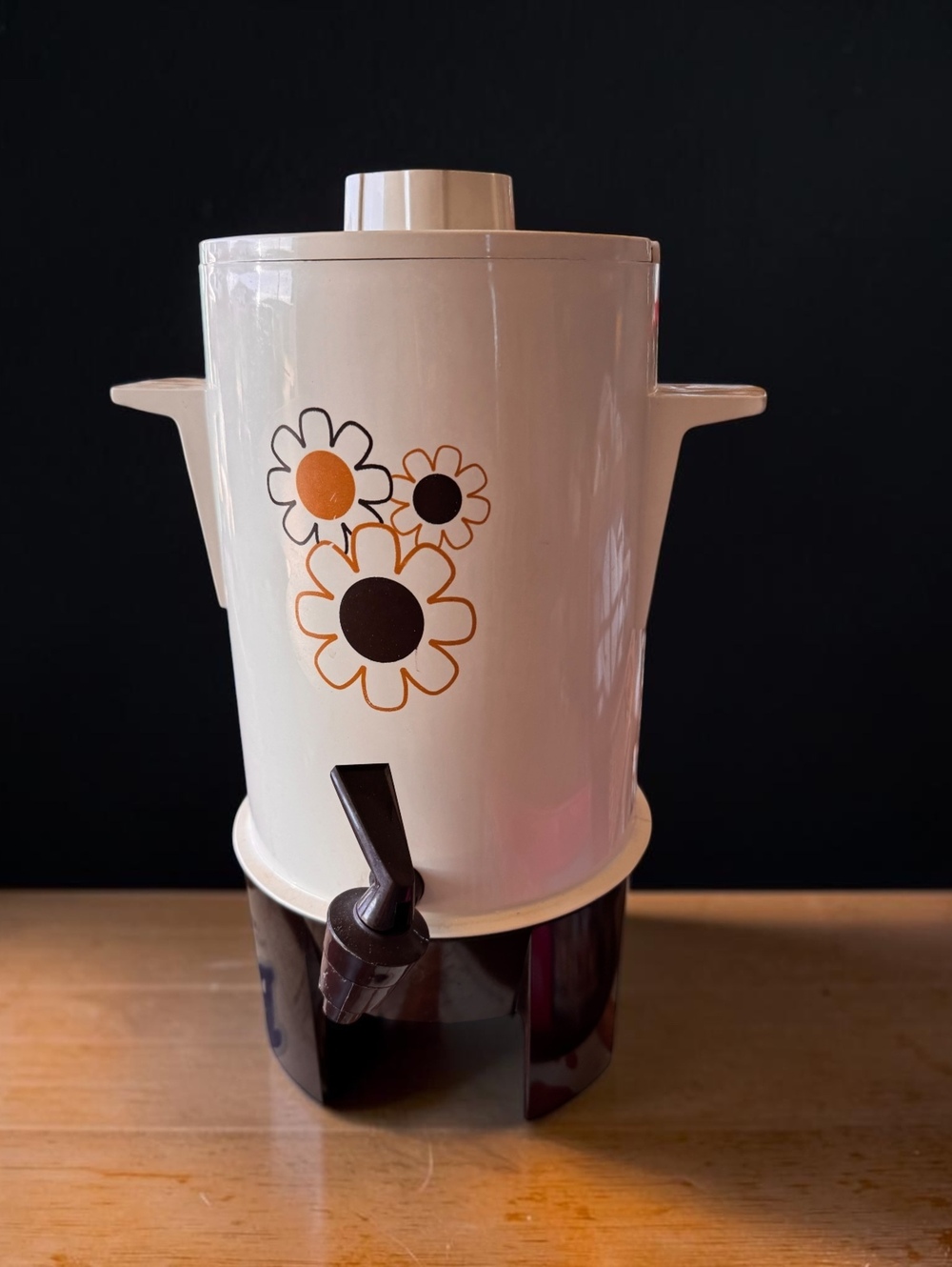 Vintage 1970s Poly Perk Electric Coffee Percolator with Retro Daisy Flower Motif